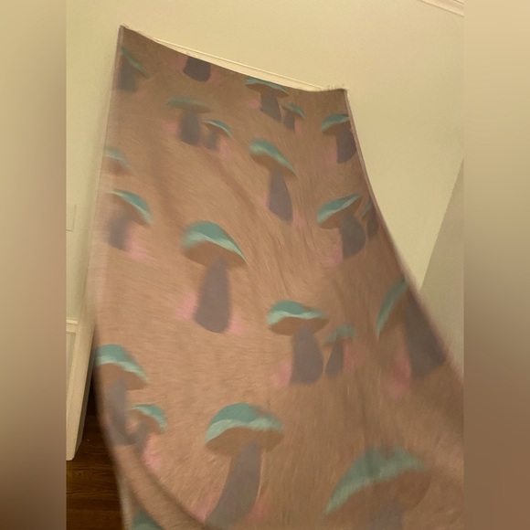 Versatile Earth & Teal Mushroom Pattern Textile Travelers Want This 🌎✈️🍄♥️ UO - Picture 5 of 7